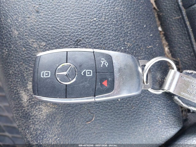 2020 Mercedes-benz Glb 250 4matic მანქანა იყიდება აუქციონზე, vin: W1N4M4HB9LW028084, აუქციონის ნომერი: 45792348
