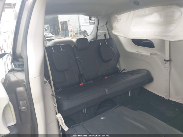 Продажа на аукционе авто 2017 Chrysler Pacifica Touring-l, vin: 2C4RC1BG0HR540173, номер лота: 45792359