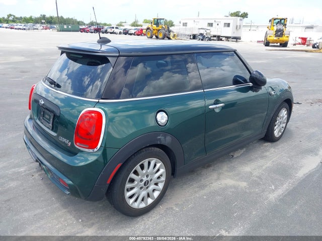 Продажа на аукционе авто 2015 Mini Hardtop Cooper S, vin: WMWXP7C54F2A38693, номер лота: 45792363