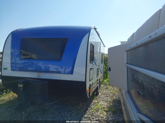 Riverside Travel Trailer 2018 59CCC1814JL006096 Image 2