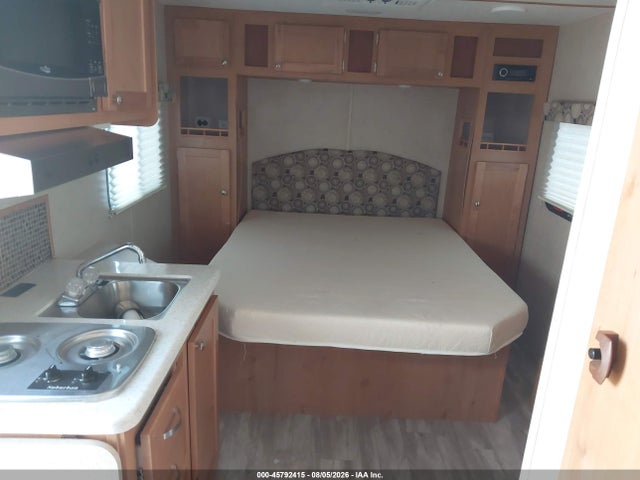 Riverside Travel Trailer 2018 59CCC1814JL006096 Image 5