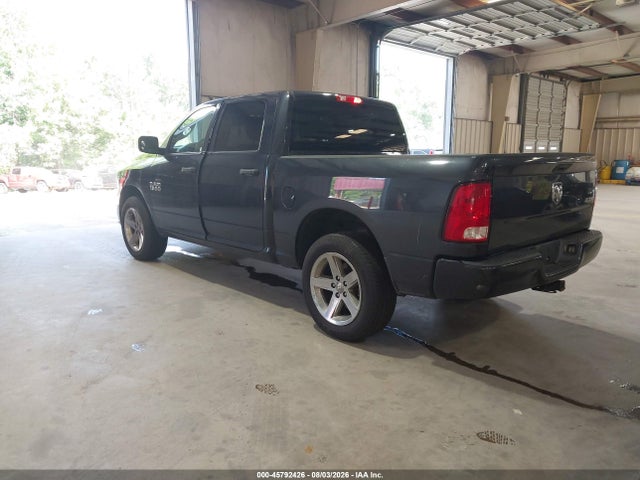 45792426 :رقم المزاد ، 3C6RR7KGXJG203515 vin ، 2018 Ram 1500 Express  4x4 5'7 Box مزاد بيع