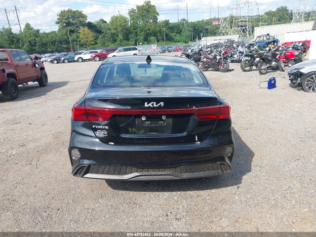 2023 Kia Forte Lxs მანქანა იყიდება აუქციონზე, vin: 3KPF24AD3PE561713, აუქციონის ნომერი: 45792482