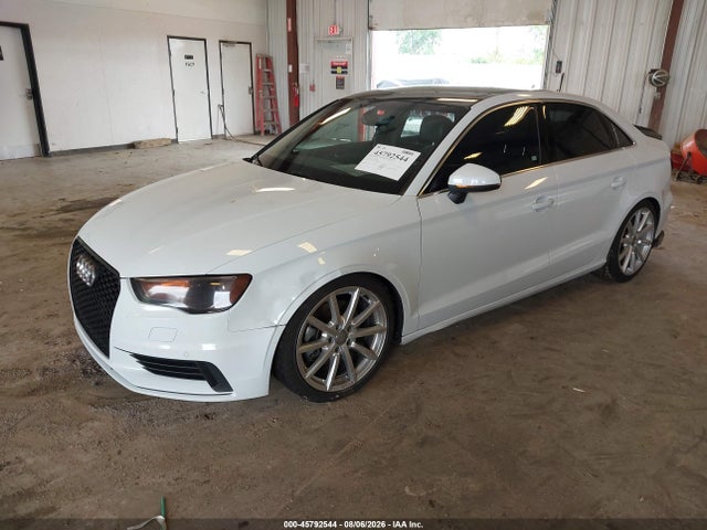 45792544 :رقم المزاد ، WAUEFGFFXF1109588 vin ، 2015 Audi A3 2.0t Premium مزاد بيع