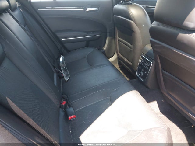 45792664 :رقم المزاد ، 2C3CA6CTXBH595185 vin ، 2011 Chrysler 300c مزاد بيع