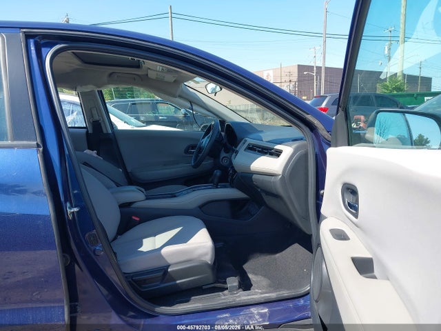 2017 Honda Hr-v Lx მანქანა იყიდება აუქციონზე, vin: 3CZRU5H36HG701800, აუქციონის ნომერი: 45792703