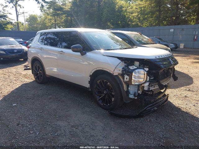 Aukcja sprzedaży 2022 Mitsubishi Outlander Black Edition 2wd/se 2.5 2wd/se Launch Edition 2wd, vin: JA4J3UA81NZ076606, numer aukcji: 45792741