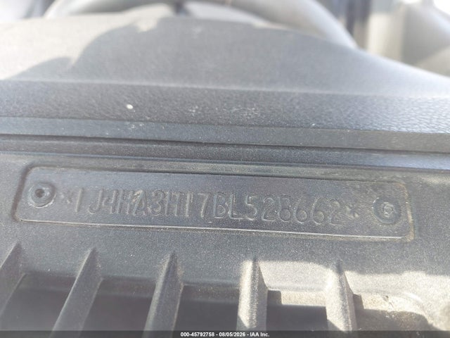 45792758 :رقم المزاد ، 1J4HA3H17BL528662 vin ، 2011 Jeep Wrangler Unlimited Sport مزاد بيع