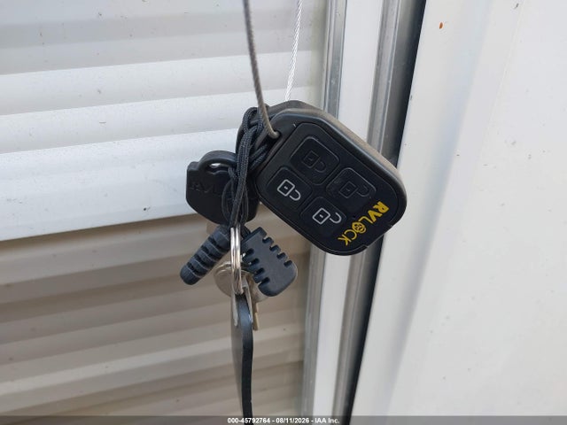 Wildwood Other 2018 4X4TWDD24J7358235 Image 11