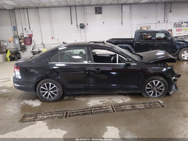 2017 Volkswagen Jetta 1.4t Se მანქანა იყიდება აუქციონზე, vin: 3VWDB7AJ9HM275223, აუქციონის ნომერი: 45792774