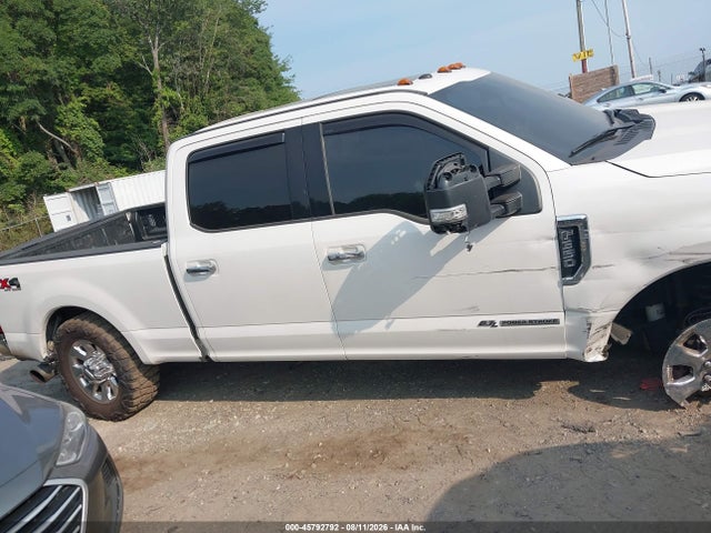 45792792 :رقم المزاد ، 1FT8W3BT2JEC34624 vin ، 2018 Ford F-350 Lariat مزاد بيع