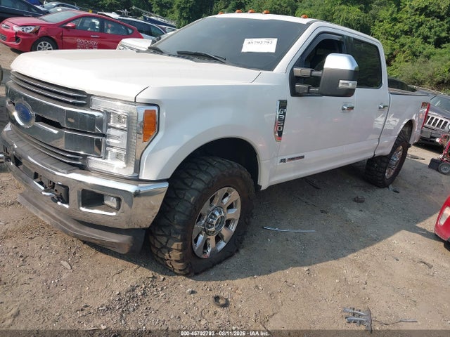45792792 :رقم المزاد ، 1FT8W3BT2JEC34624 vin ، 2018 Ford F-350 Lariat مزاد بيع