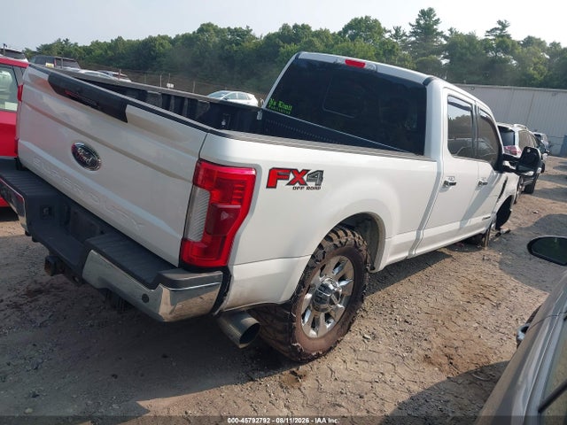 45792792 :رقم المزاد ، 1FT8W3BT2JEC34624 vin ، 2018 Ford F-350 Lariat مزاد بيع