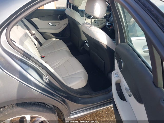 Продаж на аукціоні авто 2017 Mercedes-benz C 300 4matic, vin: 55SWF4KB2HU198266, номер лоту: 45792816