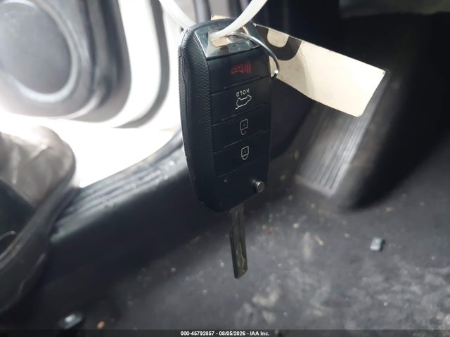 Продажа на аукционе авто 2016 Kia Soul +, vin: KNDJP3A56G7381429, номер лота: 45792857