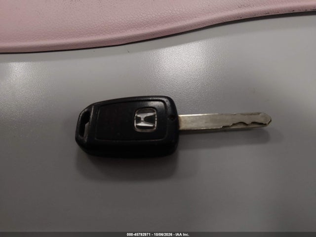 45792971 :رقم المزاد ، 2HGFB2F55FH525015 vin ، 2015 Honda Civic Lx مزاد بيع
