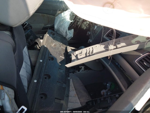 45792971 :رقم المزاد ، 2HGFB2F55FH525015 vin ، 2015 Honda Civic Lx مزاد بيع