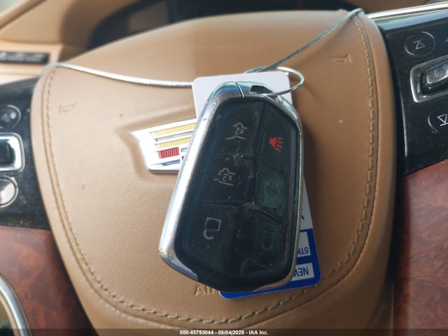 45793044 :رقم المزاد ، 1GYS4DKJ7GR131856 vin ، 2016 Cadillac Escalade Platinum مزاد بيع