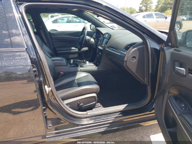 Продажа на аукционе авто 2019 Chrysler 300 300s, vin: 2C3CCABGXKH637288, номер лота: 45793069