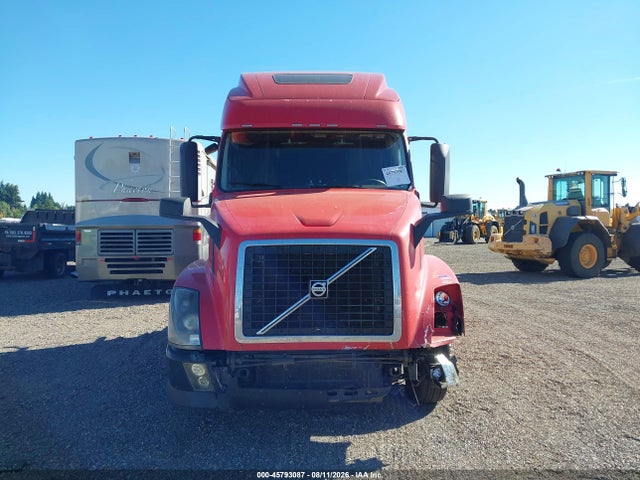 45793087 :رقم المزاد ، 4V4NC9Ej8FN185143 vin ، 2015 Volvo Vn مزاد بيع
