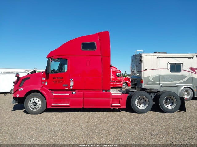 45793087 :رقم المزاد ، 4V4NC9Ej8FN185143 vin ، 2015 Volvo Vn مزاد بيع