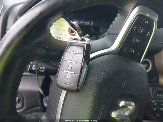 45793110 :رقم المزاد ، 1C6SRFJT7MN751543 vin ، 2021 Ram 1500 Laramie  4x4 5'7 Box مزاد بيع