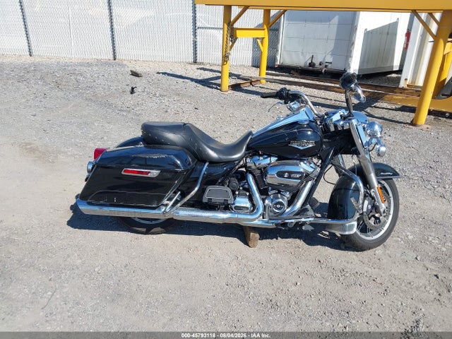45793118 :رقم المزاد ، 1HD1FBC15HB659600 vin ، 2017 Harley-davidson Flhr Road King مزاد بيع