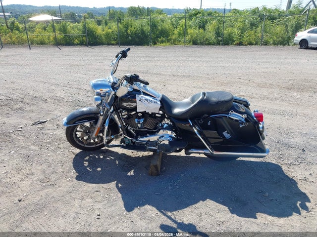 45793118 :رقم المزاد ، 1HD1FBC15HB659600 vin ، 2017 Harley-davidson Flhr Road King مزاد بيع