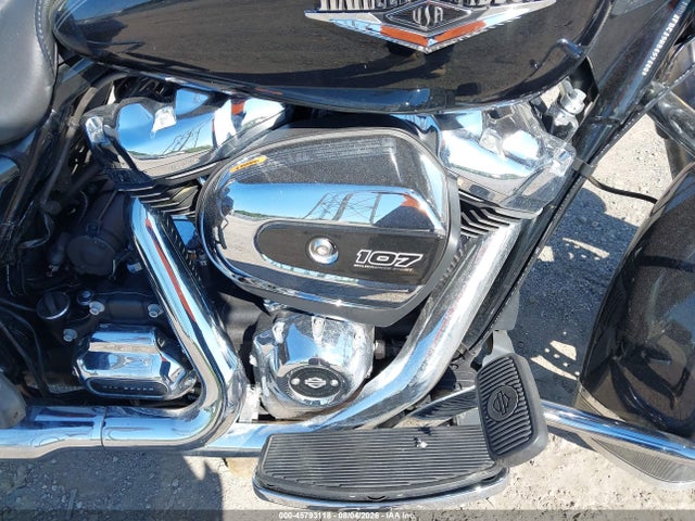 45793118 :رقم المزاد ، 1HD1FBC15HB659600 vin ، 2017 Harley-davidson Flhr Road King مزاد بيع