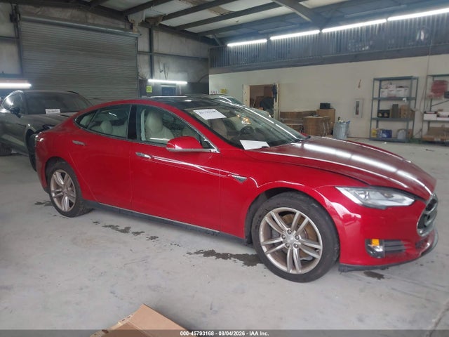 2013 Tesla Model S მანქანა იყიდება აუქციონზე, vin: 5YJSA1CN2DFP18336, აუქციონის ნომერი: 45793168