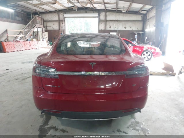 2013 Tesla Model S მანქანა იყიდება აუქციონზე, vin: 5YJSA1CN2DFP18336, აუქციონის ნომერი: 45793168