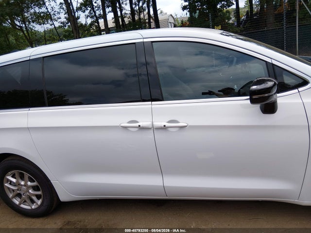 Продажа на аукционе авто 2027 Chrysler Pacifica, vin: 2C4RC1BG4VR576332, номер лота: 45793250