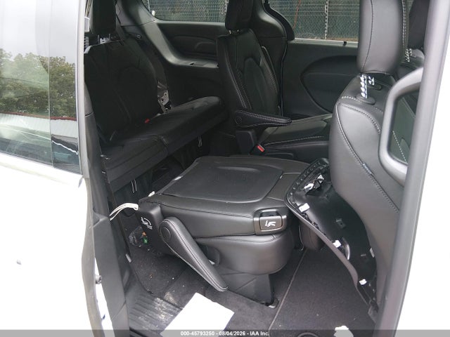 Продажа на аукционе авто 2027 Chrysler Pacifica, vin: 2C4RC1BG4VR576332, номер лота: 45793250