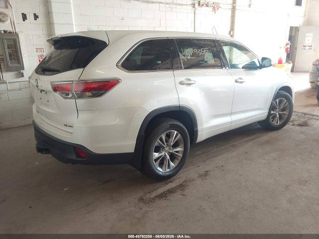 45793255 :رقم المزاد ، 5TDBKRFH9FS204368 vin ، 2015 Toyota Highlander Le Plus V6 مزاد بيع