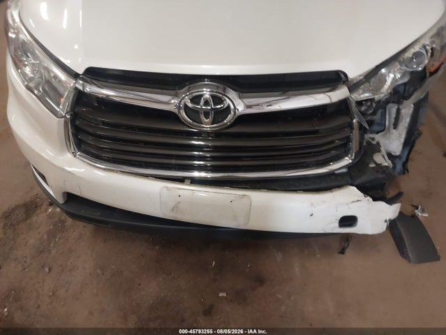 45793255 :رقم المزاد ، 5TDBKRFH9FS204368 vin ، 2015 Toyota Highlander Le Plus V6 مزاد بيع