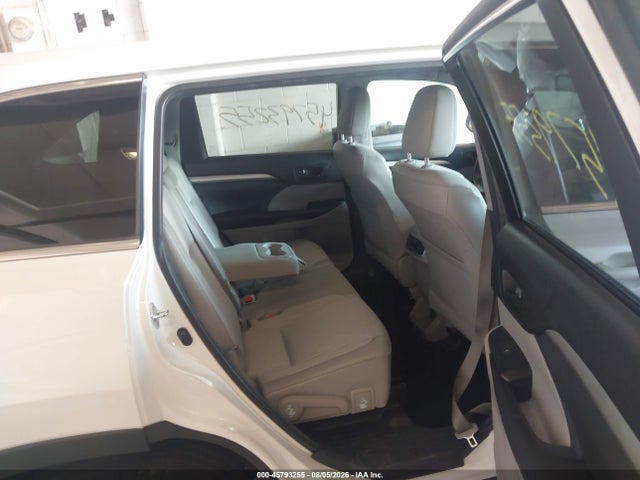 45793255 :رقم المزاد ، 5TDBKRFH9FS204368 vin ، 2015 Toyota Highlander Le Plus V6 مزاد بيع