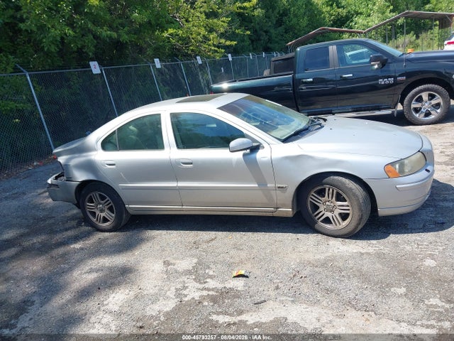 2005 Volvo S60 2.5t A/2.5t A Sr W/premium Package მანქანა იყიდება აუქციონზე, vin: YV1RS592852470785, აუქციონის ნომერი: 45793257