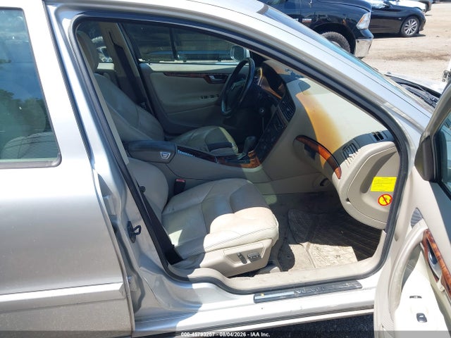 2005 Volvo S60 2.5t A/2.5t A Sr W/premium Package მანქანა იყიდება აუქციონზე, vin: YV1RS592852470785, აუქციონის ნომერი: 45793257