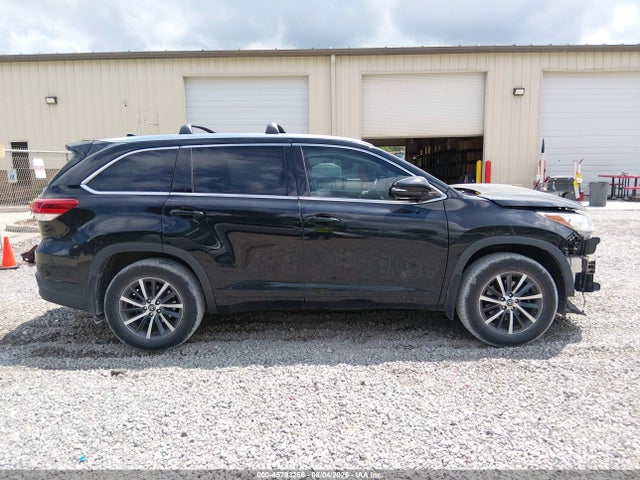 Продаж на аукціоні авто 2017 Toyota Highlander Xle, vin: 5TDJZRFH0HS458402, номер лоту: 45793266