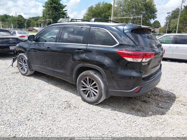 Продаж на аукціоні авто 2017 Toyota Highlander Xle, vin: 5TDJZRFH0HS458402, номер лоту: 45793266