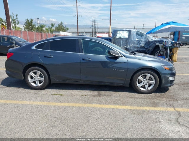 1G1ZB5ST1KF125054 Chevrolet Malibu 1ls
