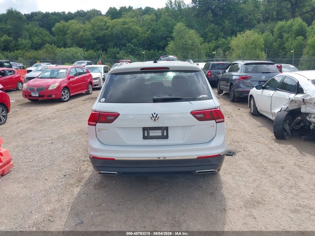 Auction sale of the 2018 Volkswagen Tiguan 2.0t Se/2.0t Sel, vin: 3VV3B7AX3JM180425, lot number: 45793318
