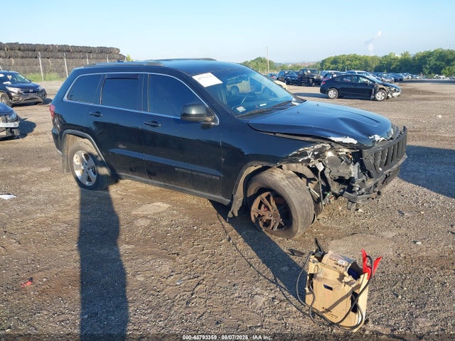 Продажа на аукционе авто 2013 Jeep Grand Cherokee Laredo, vin: 1C4RJFAGXDC586844, номер лота: 45793359