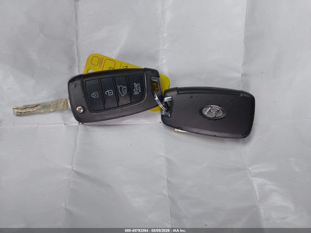 45793364 :رقم المزاد ، 5NMS2CAD6KH015241 vin ، 2019 Hyundai Santa Fe Se مزاد بيع