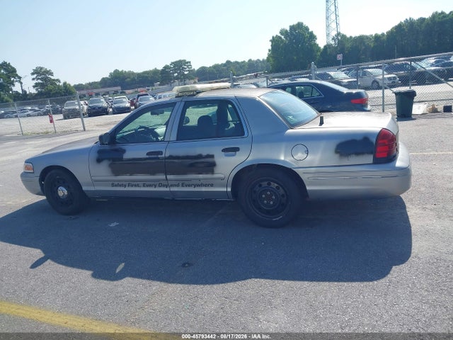 2007 Ford Crown Victoria Police/police Interceptor მანქანა იყიდება აუქციონზე, vin: 2FAHP71W57X121246, აუქციონის ნომერი: 45793442