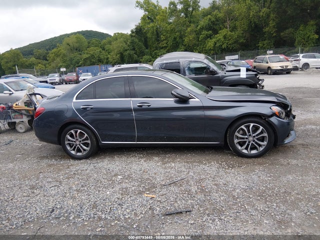 Продаж на аукціоні авто 2016 Mercedes-benz C 300 4matic, vin: 55SWF4KB1GU145427, номер лоту: 45793449