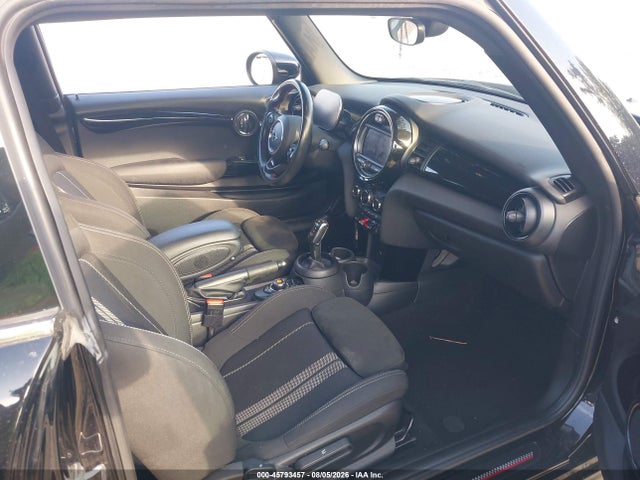 45793457 :رقم المزاد ، WMWXR3C02M2N71885 vin ، 2021 Mini Hardtop Cooper مزاد بيع