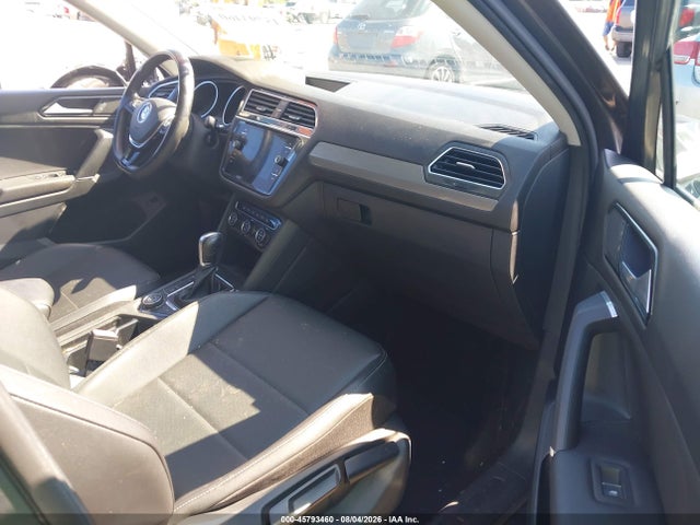 Aukcja sprzedaży 2018 Volkswagen Tiguan, vin: 3VV2B7AX4JM120164, numer aukcji: 45793460
