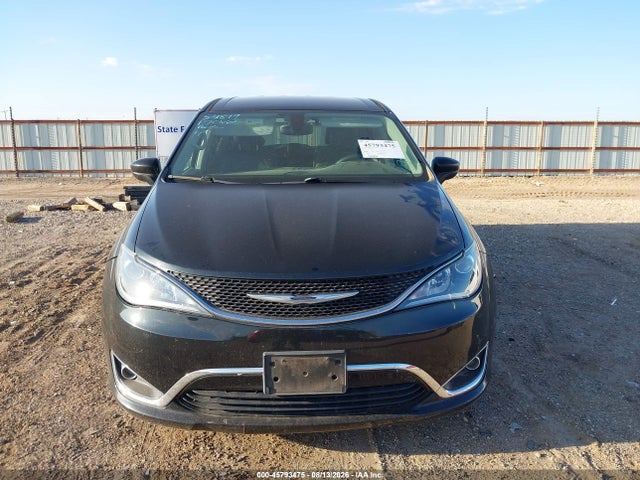 Продажа на аукционе авто 2017 Chrysler Pacifica Touring Plus, vin: 2C4RC1BG7HR851082, номер лота: 45793475