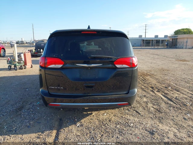 Продажа на аукционе авто 2017 Chrysler Pacifica Touring Plus, vin: 2C4RC1BG7HR851082, номер лота: 45793475